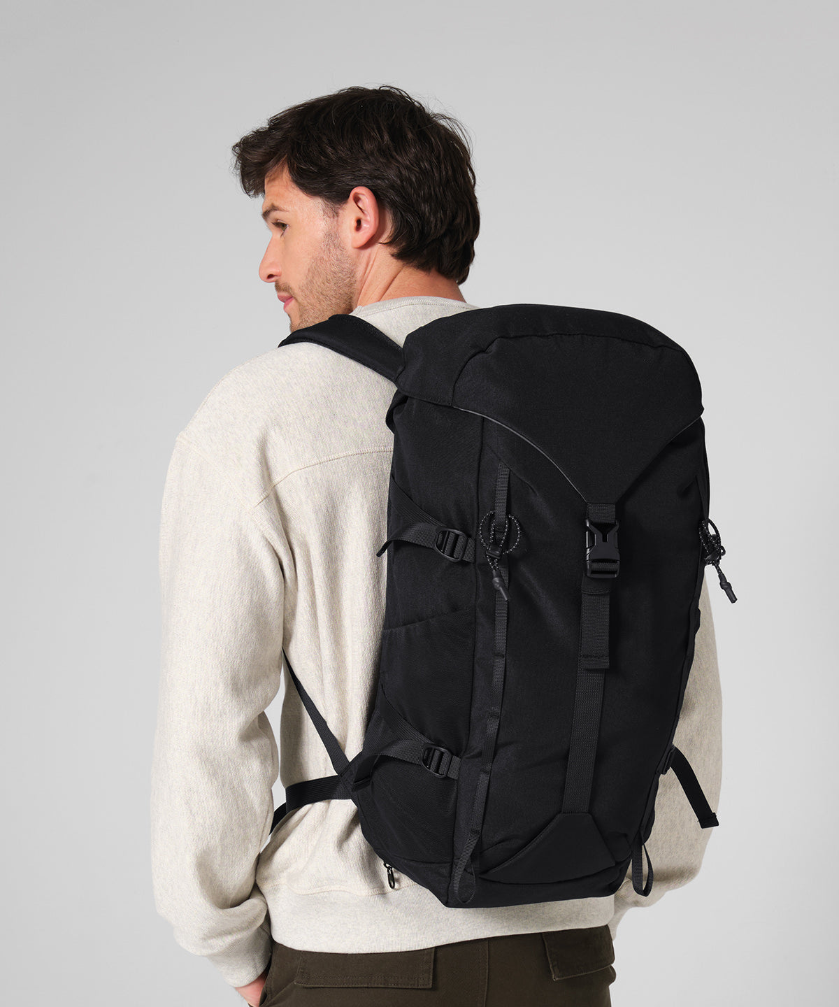 Active outdoor 30 litre backpack
